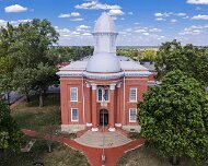 2025-10-05_412793_WTA_Mavic_4_Pro_1x The Moniteau County Courthouse in California, Missouri, is a historic civic landmark constructed between 1867 and 1868 to replace an earlier courthouse...