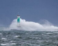 2023-04-01_165786_WTA_R5 The Muskegon North Breakwater Light is a historic lighthouse located on the north breakwater at the entrance to Muskegon Lake, in Muskegon, Michigan, USA. The...