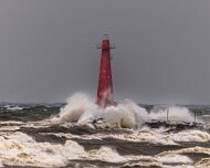 2026-03-13_312329_WTA_R5m2 Lighthouse Waves