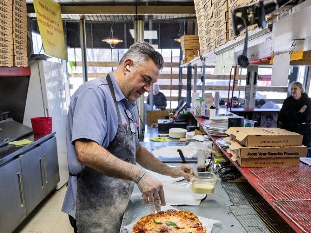 Fredi the Pizza man
