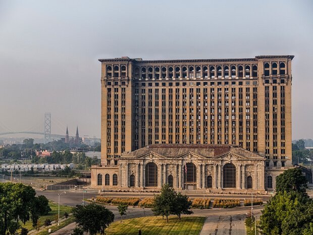 Offices & Hotels